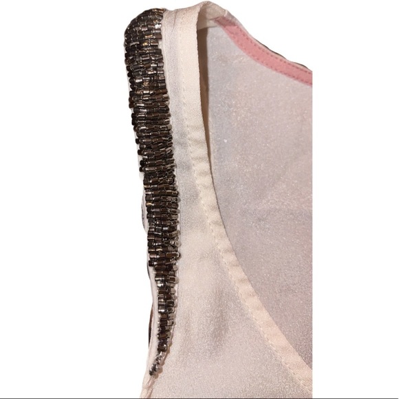 H&M BEADED ACCENT SHOULDER OFF WHITE TANK - Picture 4 of 14